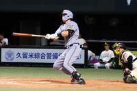 ４回、左前打を放つディベイニー