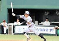 １回、内野安打を放つ糸原