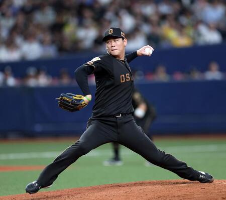 ７回、力投する及川（撮影・山口登）