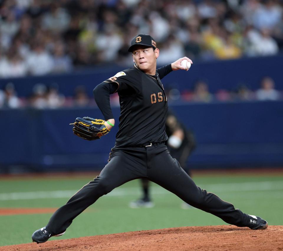 ７回、力投する及川（撮影・山口登）
