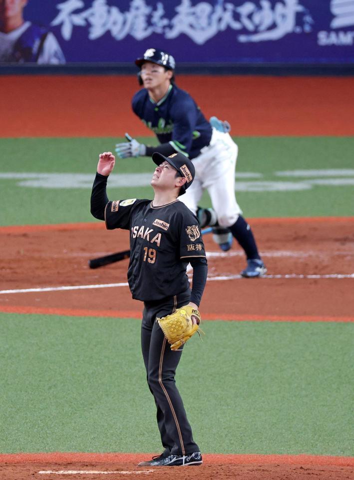 ３回、武岡に同点ソロを浴びる下村（撮影・立川洋一郎）