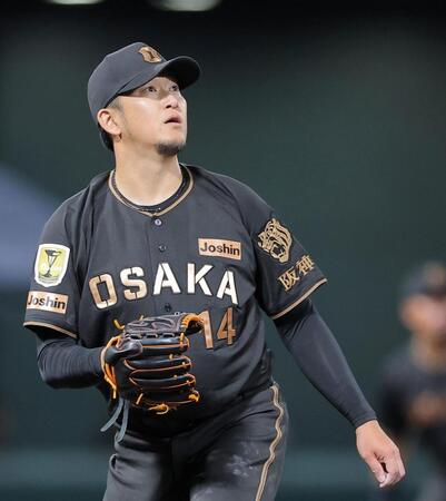 ６回、笹川に満塁本塁打を浴びた岩貞（撮影・西田忠信）