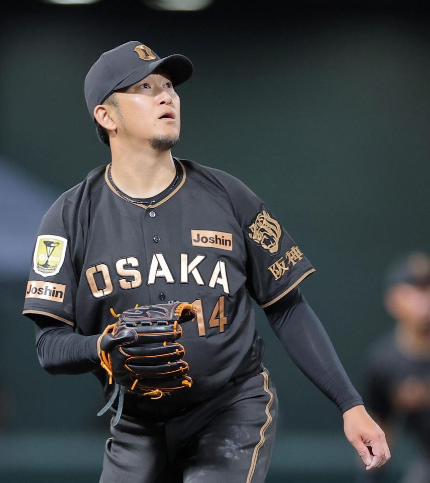 ６回、笹川に満塁本塁打を浴びた岩貞（撮影・西田忠信）