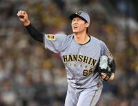 ８回、制球が定まらない湯浅（撮影・堀内翔）