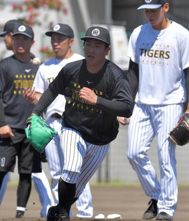 練習に復帰した伊原（撮影・出月俊成）