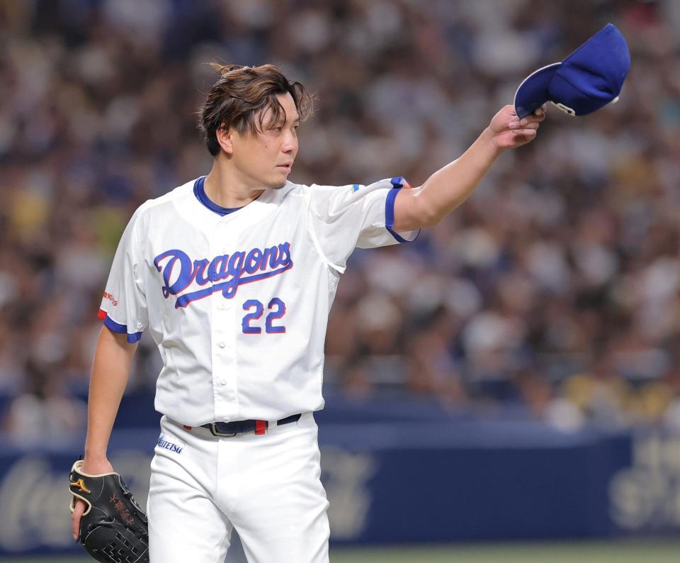 ５回を無失点に抑えベンチに戻る大野（撮影・西田忠信）