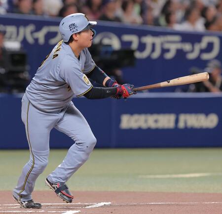 ６回、ソロを放つ大山（撮影・西田忠信）