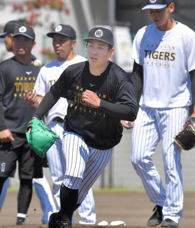 　２軍の練習に合流した伊原（撮影・出月俊成）