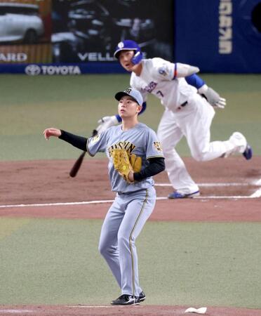 １回、福永に同点ソロを浴びる下村（撮影・立川洋一郎）