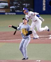 １回、福永に同点ソロを浴びる下村（撮影・立川洋一郎）