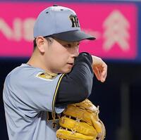 ３回、サノーに勝ち越し打を許した下村（撮影・西田忠信）