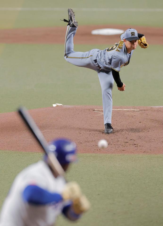 中日打線相手に力投する下村（撮影・西田忠信）