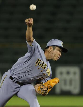 ８回に登板し、１イニングを３人で抑えた石井（撮影・坂部計介）
