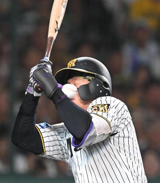 阪神・森下が死球倒れ ファンがけんか