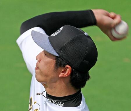 登板に向けて汗を流す才木（撮影・立川洋一郎）