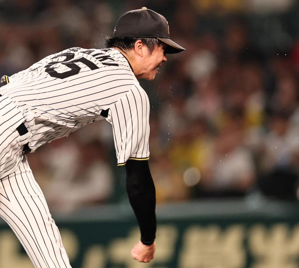 ５回、巨人打線を相手に力投する才木（撮影・田中太一）