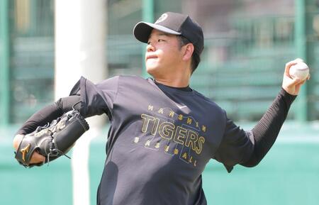 キャッチボールで調整する高橋（撮影・西田忠信）