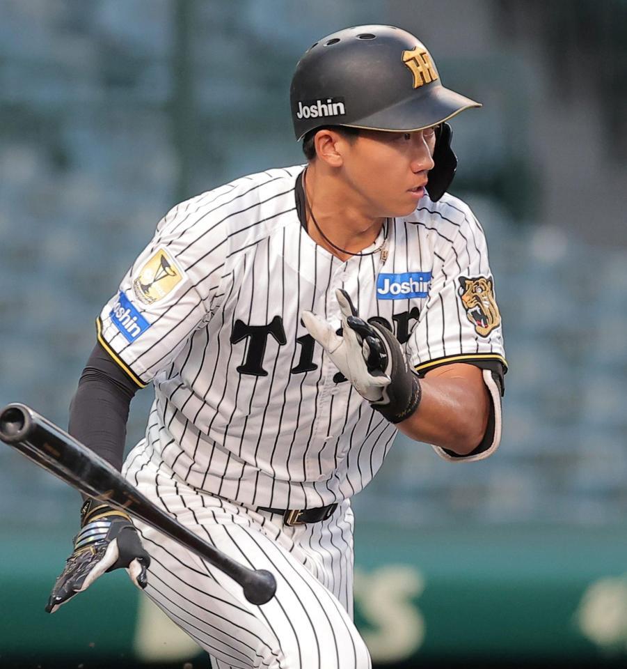 １回、中前打を放つ立石（撮影・西田忠信）