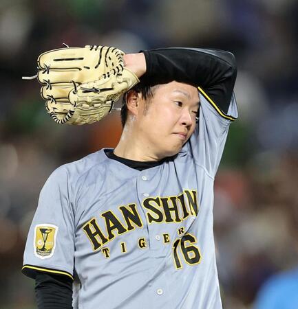 ２回、満塁の走者を背負う西勇（撮影・山口登）