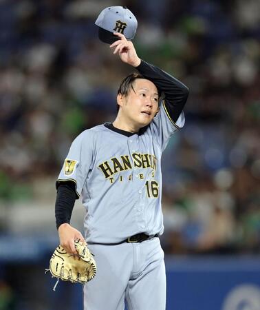 ４回途中、降板する西勇（撮影・山口登）