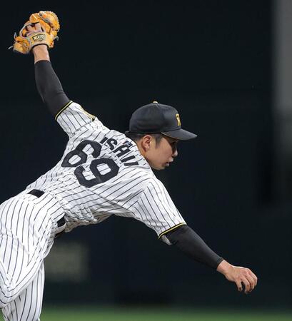 ６回から登板する石井（撮影・西田忠信）