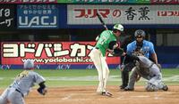 ４回、宮本に死球を与えた桐敷（撮影・金田祐二）