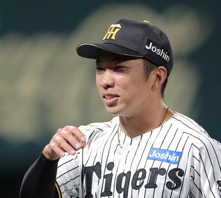 ６回を無失点に抑えベンチに戻る石井（撮影・西田忠信）
