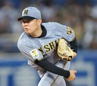 ヤクルト打線を相手に力投する西勇（撮影・西岡正）