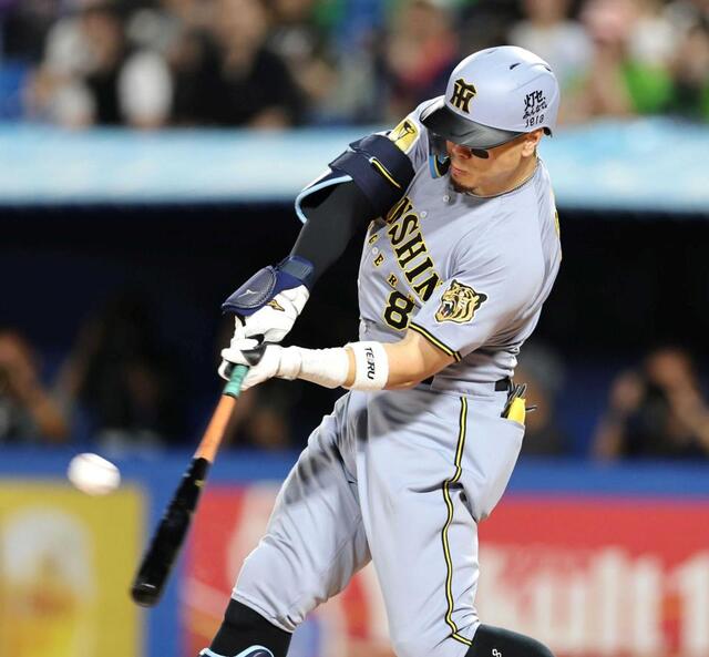 阪神・佐藤輝　希望つなぐ３２号