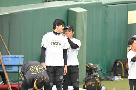 才木と話す石井