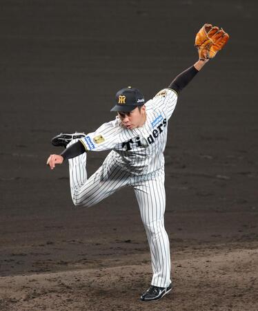 ８回のマウンドに立ち力投する石井（撮影・立川洋一郎）