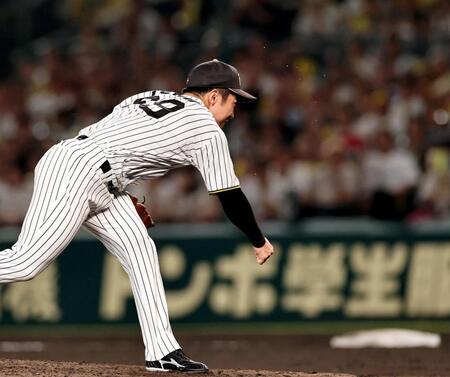 ８回、ＤｅＮＡ打線を無失点に抑える石井（撮影・田中太一）