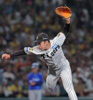 ８回から登板する石井（撮影・西田忠信）