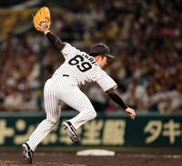 ８回、力強く投げ込む石井（撮影・田中太一）