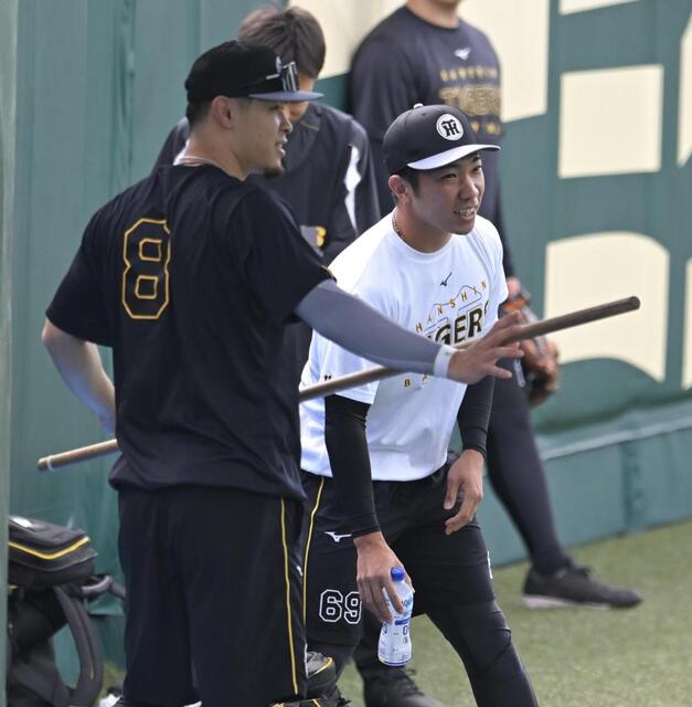 阪神・石井が1軍合流 下村、岡城も