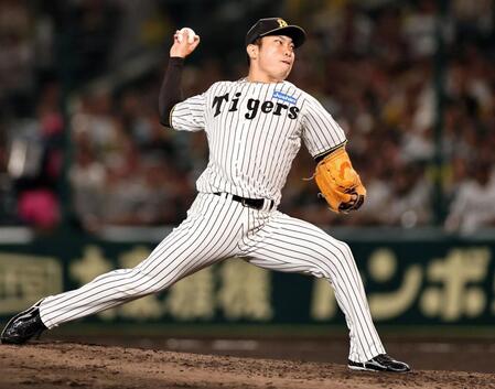 ８回、ＤｅＮＡ打線を無失点に抑える石井（撮影・田中太一）