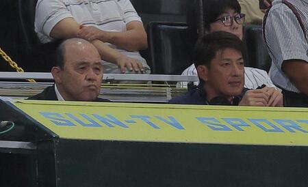 解説を務める岡田彰布オーナー付顧問（左）と能見篤史氏（撮影・西田忠信）