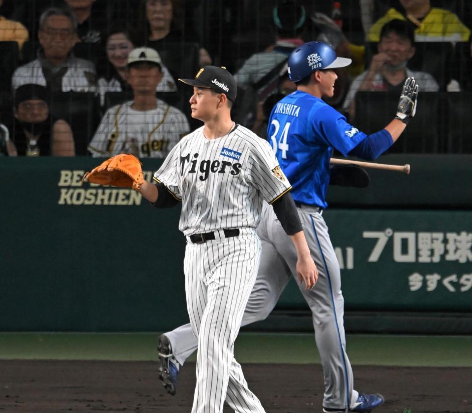 ２回、３点目を奪われる大竹（撮影・飯室逸平）