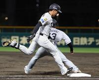 　５回、懸命に一塁へ駆け込む立石（撮影・坂部計介）