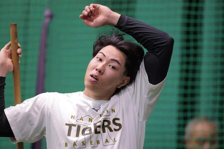 トレーニングで汗を流す工藤（撮影・西田忠信）
