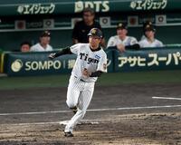 ５回、右越えに二塁打を放ちベースを回る高橋（撮影・山口登）