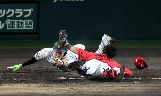 高橋の二塁打→一走・伏見が本塁憤死