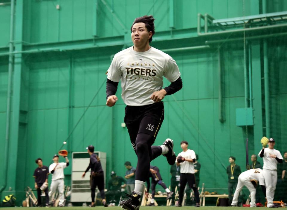 ダッシュを繰り返す工藤（撮影・田中太一）