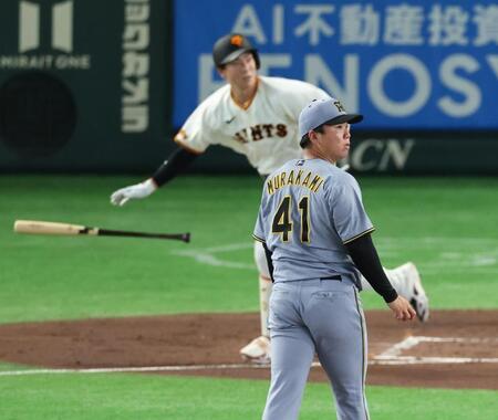 ２回、松本に先制適時二塁打を浴びる村上（撮影・金田祐二）