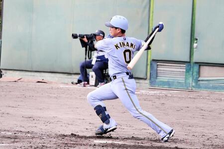 ３回、右前適時打を放つ木浪
