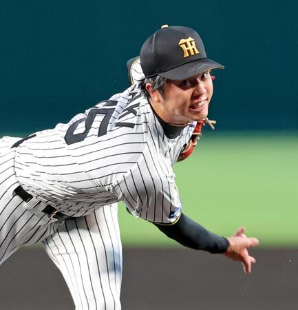 中日打線を相手に力投する才木（撮影・立川洋一郎）