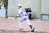 ３回、右前適時打を放つ木浪
