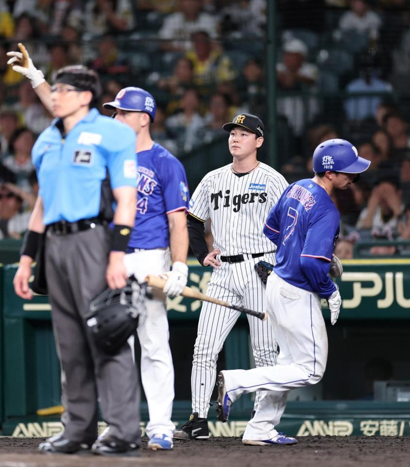１１回、先制を許す木下（撮影・山口登）