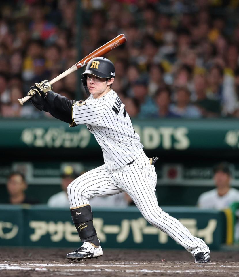 ９回、左前打を放つ中野（撮影・山口登）