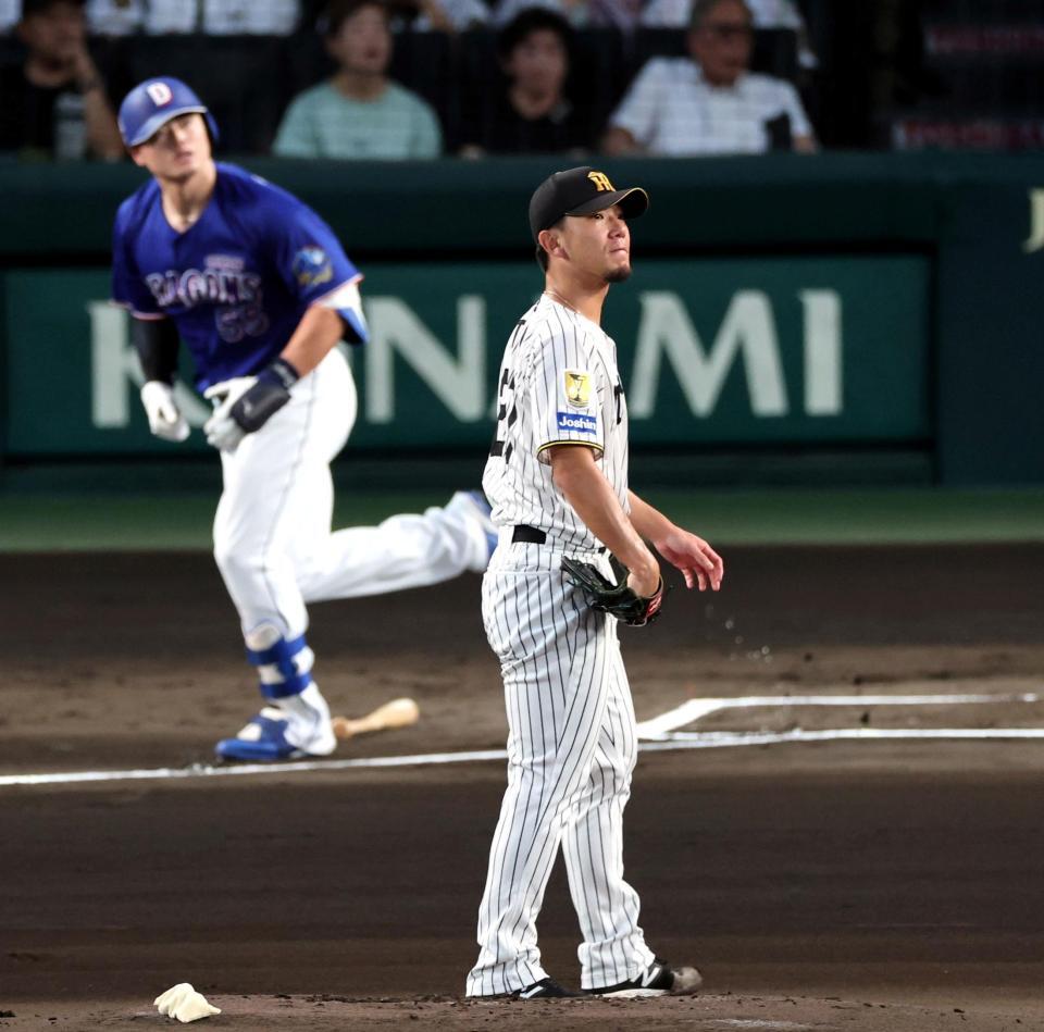 １回、伊藤将は細川に先制２ランを許す（撮影・山口登）